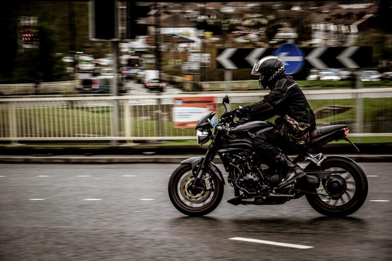 Na velikost záleží a u moto kombinézy obzvlášť
