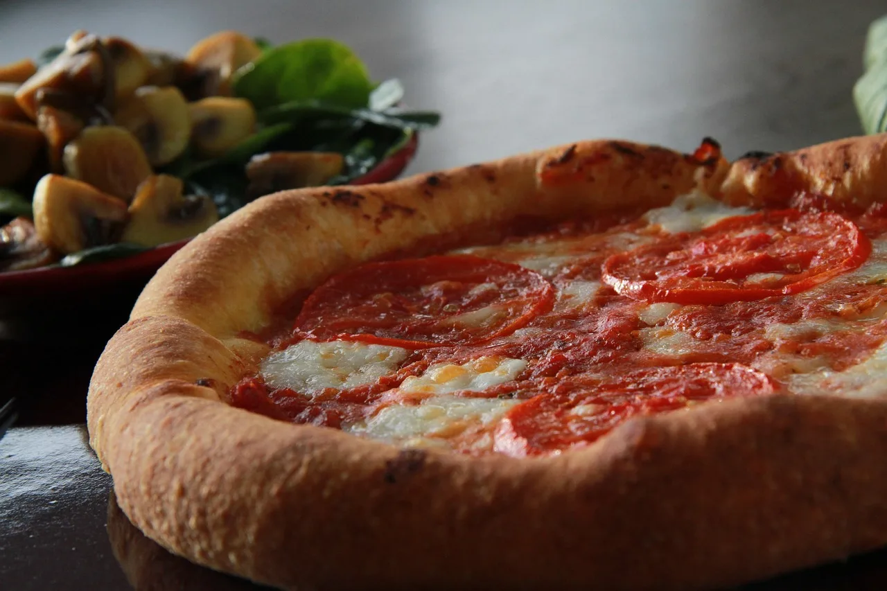 Neapolská pizza margherita