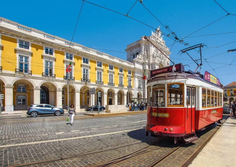 Doprava v Brně – tramvaj (šalina) městské hromadné dopravy