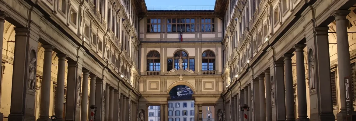 Návštěvníci v galerii při prohlídce výstavy
