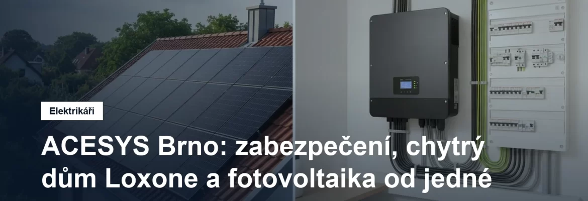 Fotovoltaické panely na střeše rodinného domu a hybridní měnič s rozvaděčem v technické místnosti