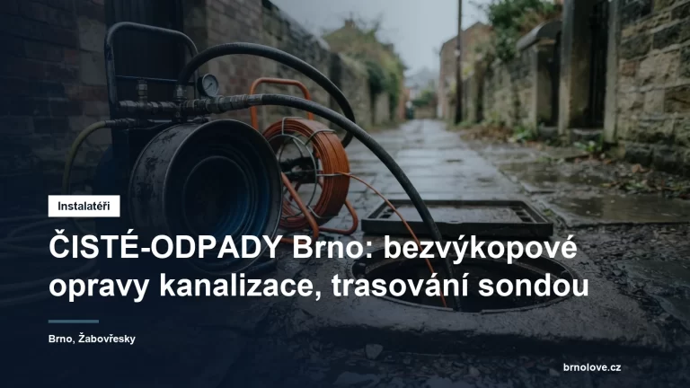 Sanační rukávec a tlačná kamera připravené u otevřené revizní šachty kanalizace před bezvýkopovou opravou