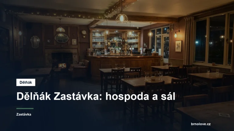 Sál dělnického domu s posezením