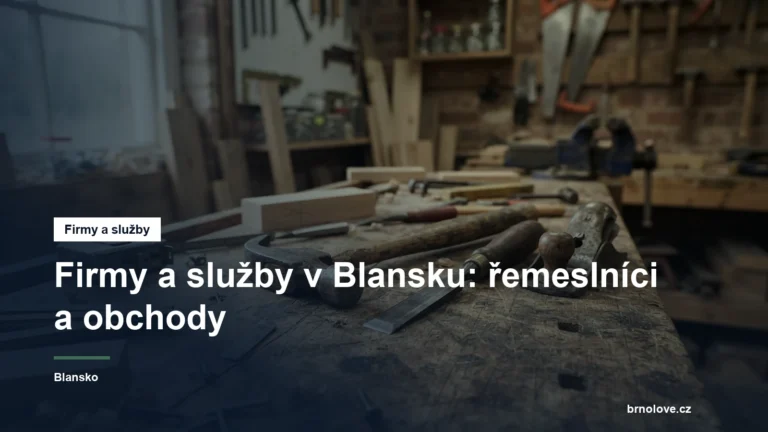 Řemeslné nářadí na pracovním stole