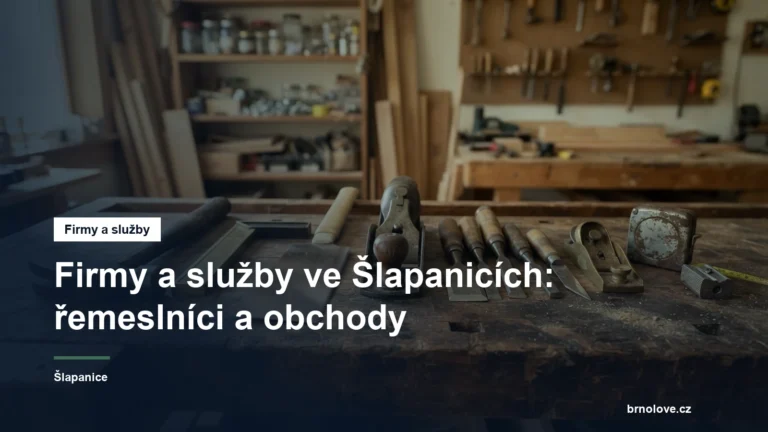Řemeslné nářadí na pracovním stole