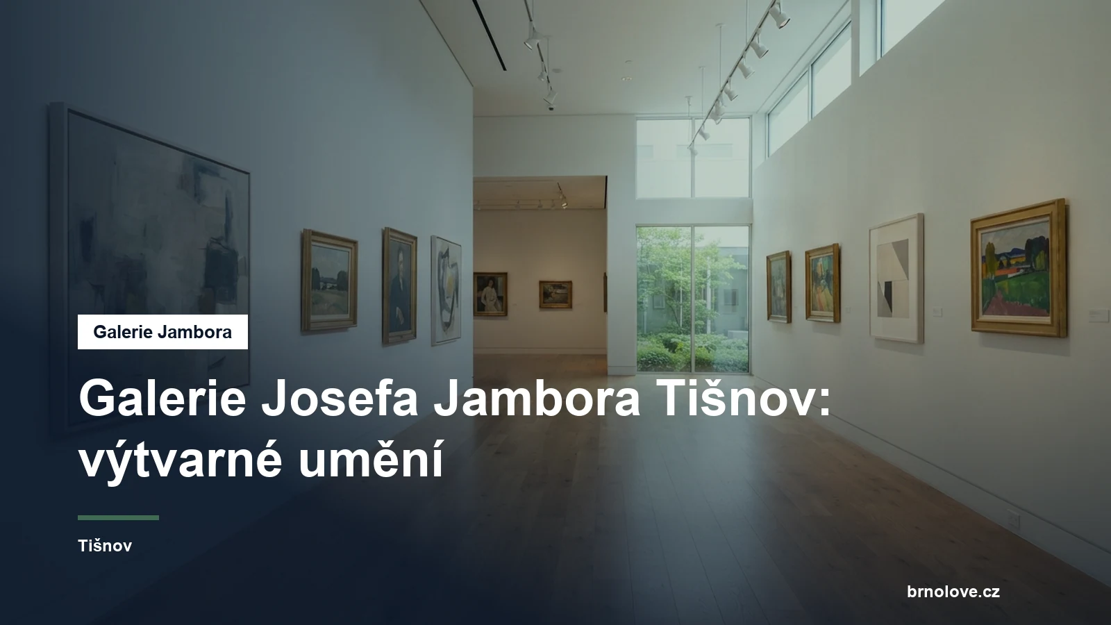 Výstavní sál galerie s obrazy