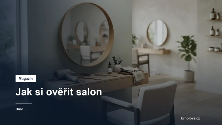 Pracovní stůl v salonu