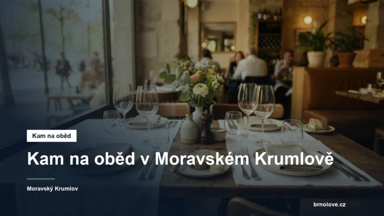 Prostřený stůl v restauraci