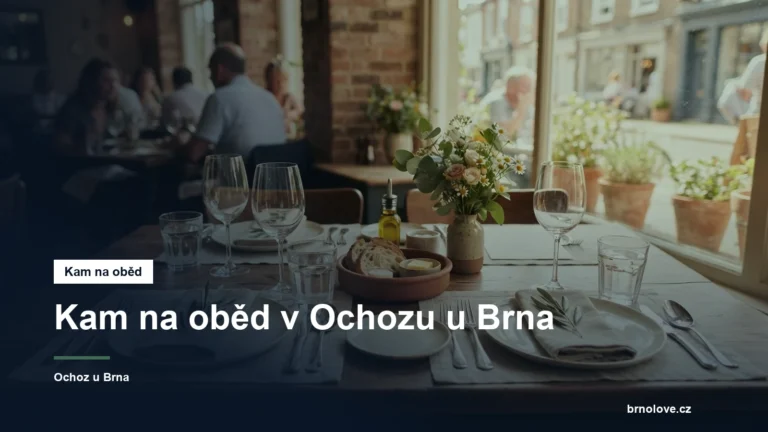 Prostřený stůl v restauraci