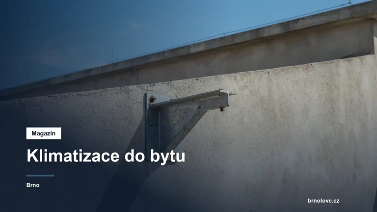 Prázdná fasáda s konzolí bez jednotky