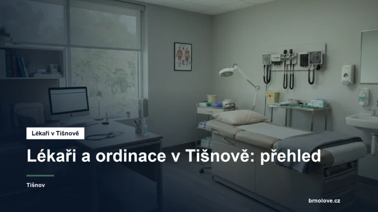 Ordinace lékaře se stolem a lehátkem