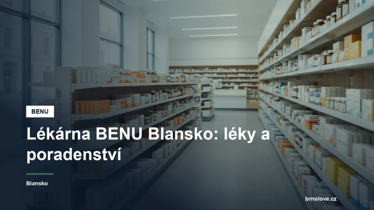 Interiér lékárny s regály léků