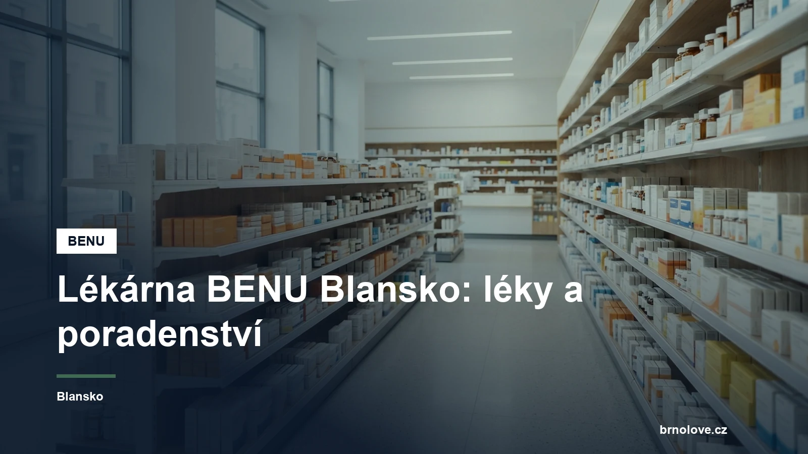 Interiér lékárny s regály léků