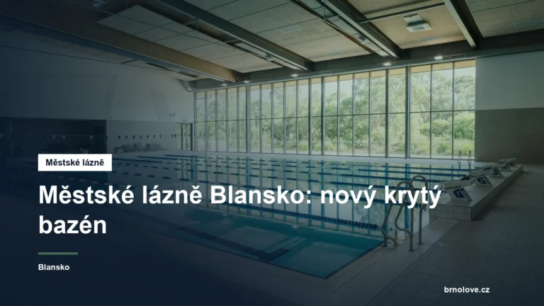 Moderní krytý bazén s dráhami