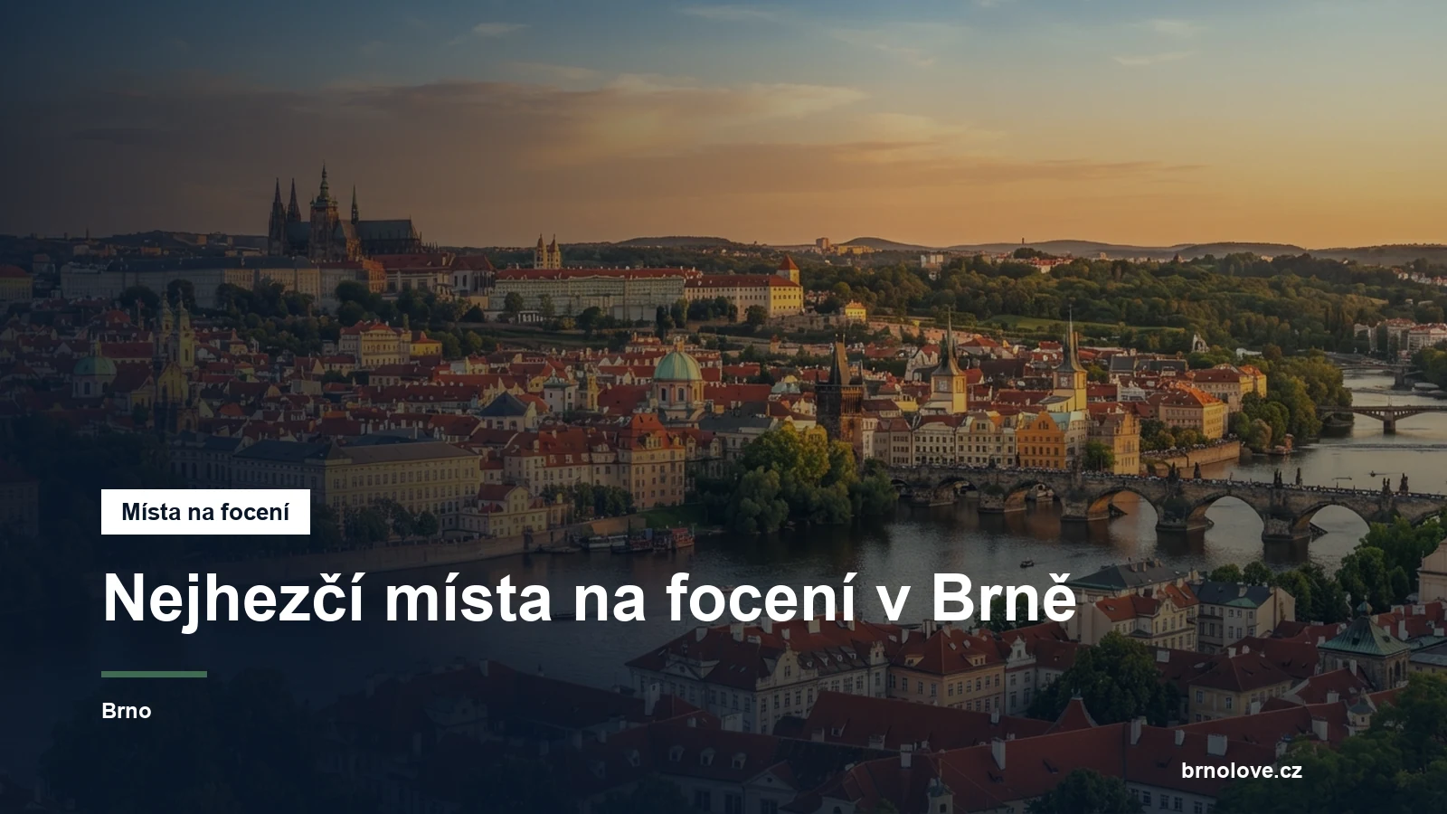 Panorama Brna s hradem Špilberk za soumraku