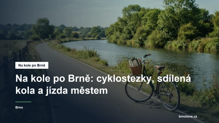 Cyklostezka podél řeky s jízdním kolem