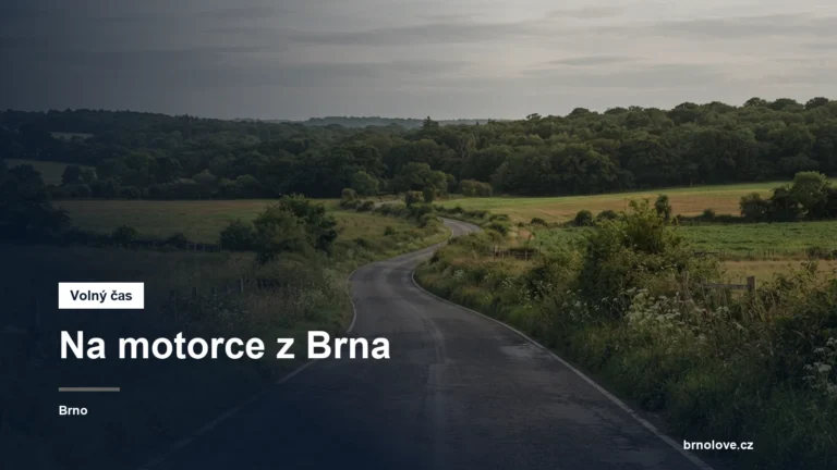 Prázdná okreska mezi poli a lesem