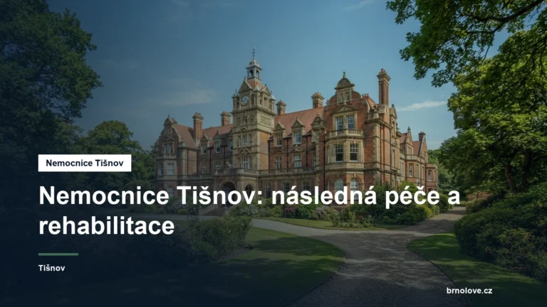 Historická budova nemocnice v parku