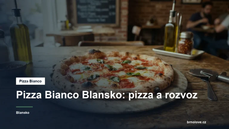 Pizza na stole v pizzerii