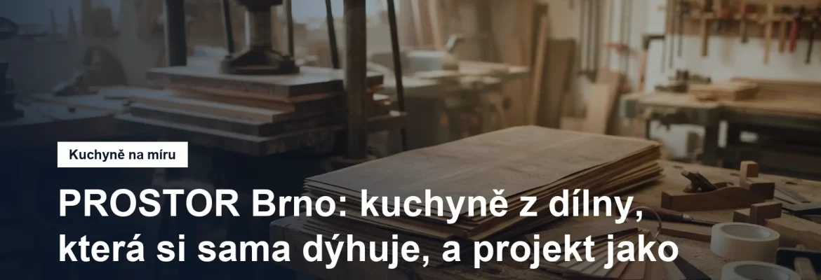 Dýhovací lis a stoh sesazených dýhových listů ve stolařské dílně, vedle nich vzorník dřevin