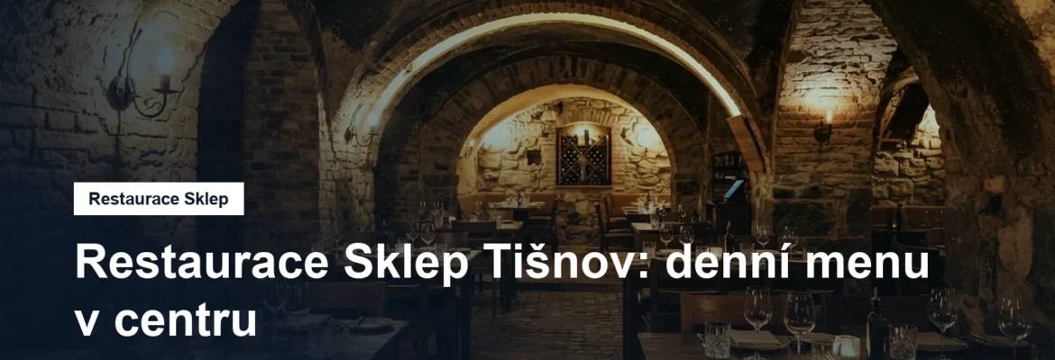 Klenutý sklepní interiér restaurace