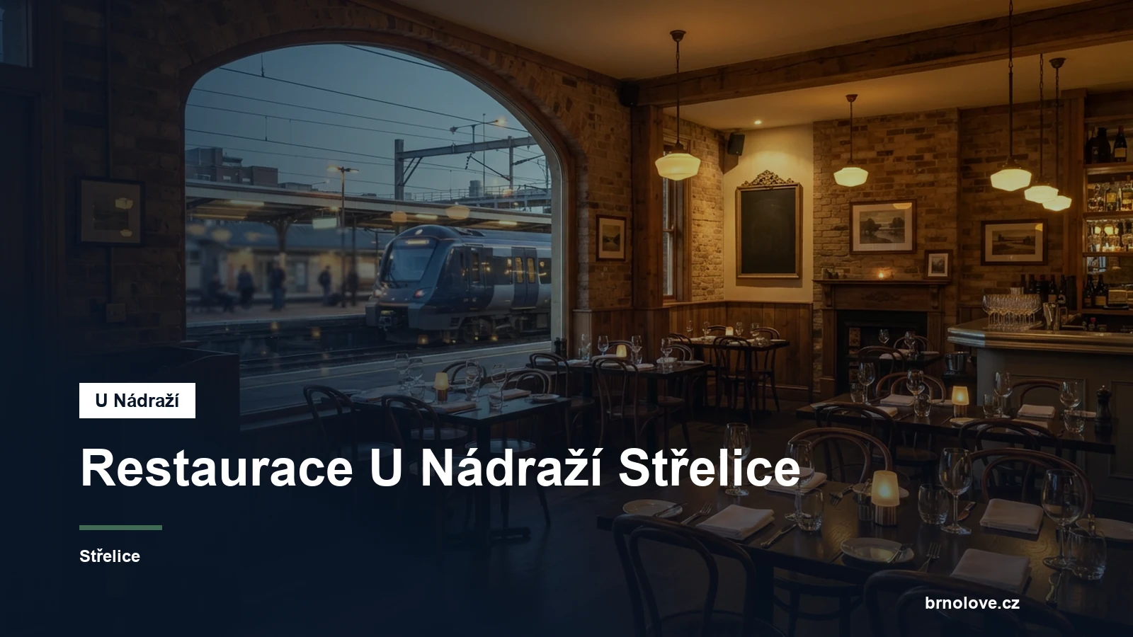 Interiér restaurace s prostřenými stoly