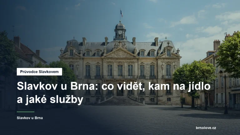 Náměstí ve Slavkově se zámkem