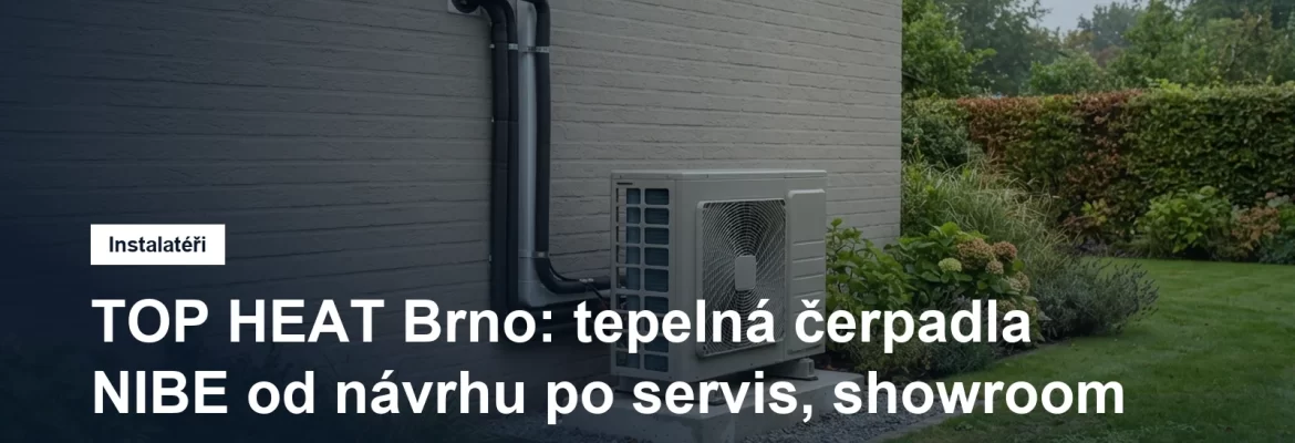 Venkovní jednotka tepelného čerpadla vzduch-voda u zdi rodinného domu