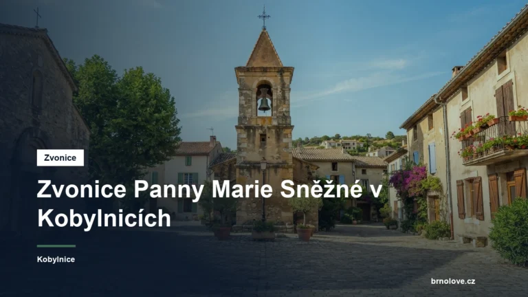 Zděná zvonice v obci