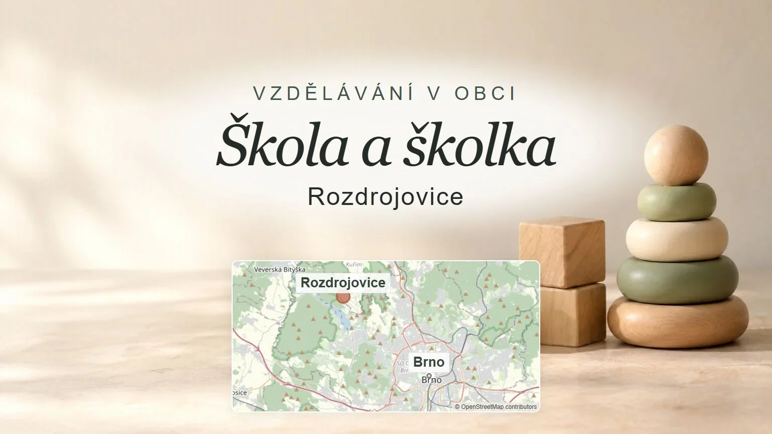 Škola a školka, Rozdrojovice – obecný tematický motiv oboru a orientační mapa obce u Brna