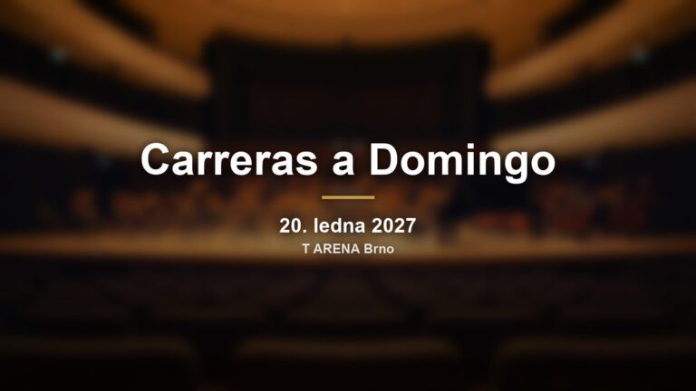 Rozmazané koncertní pódium s nápisem Carreras a Domingo a datem koncertu