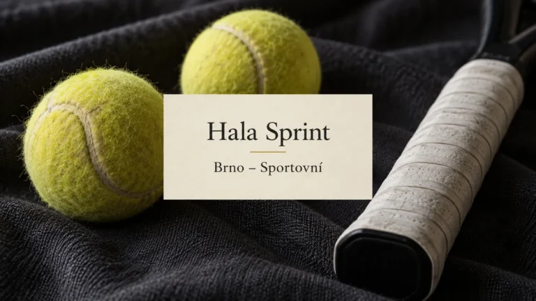Dva tenisové míče a rukojeť rakety na tmavém plátně, titulek Hala Sprint – Brno-Sportovní
